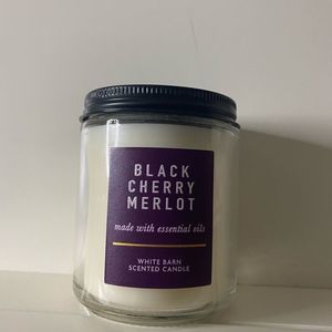 White Barn Black Cherry Merlot Scented Candle 7 oz